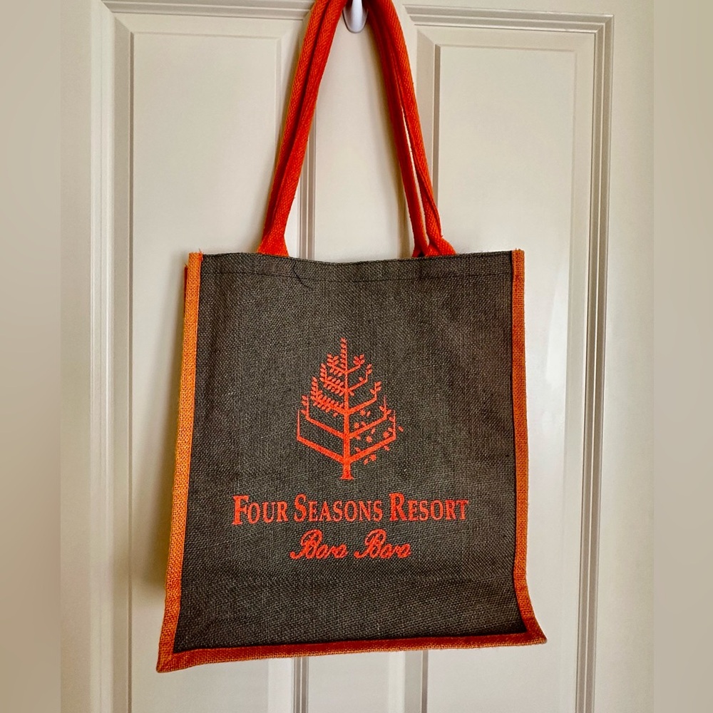 PRESTIGIOUS BEACH TOTE!